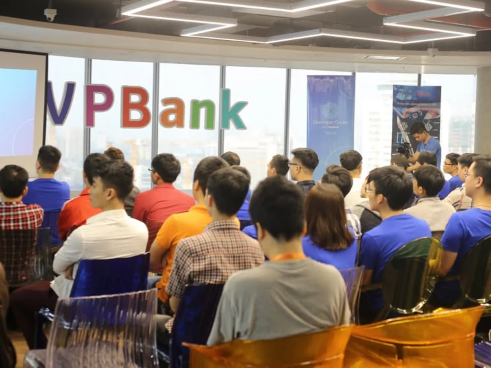 A TechHub delivery review meeting at the Hanoi centre